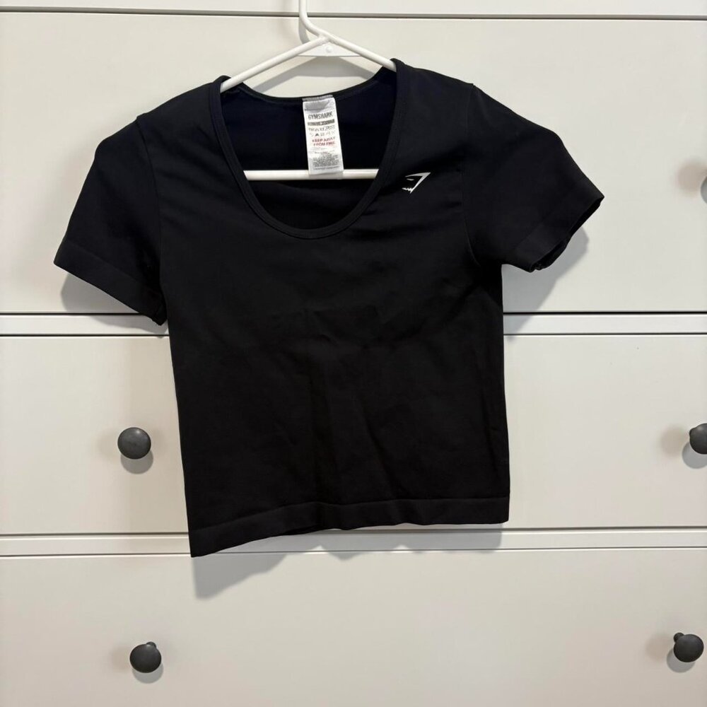 Gymshark Women's Black Crop-top